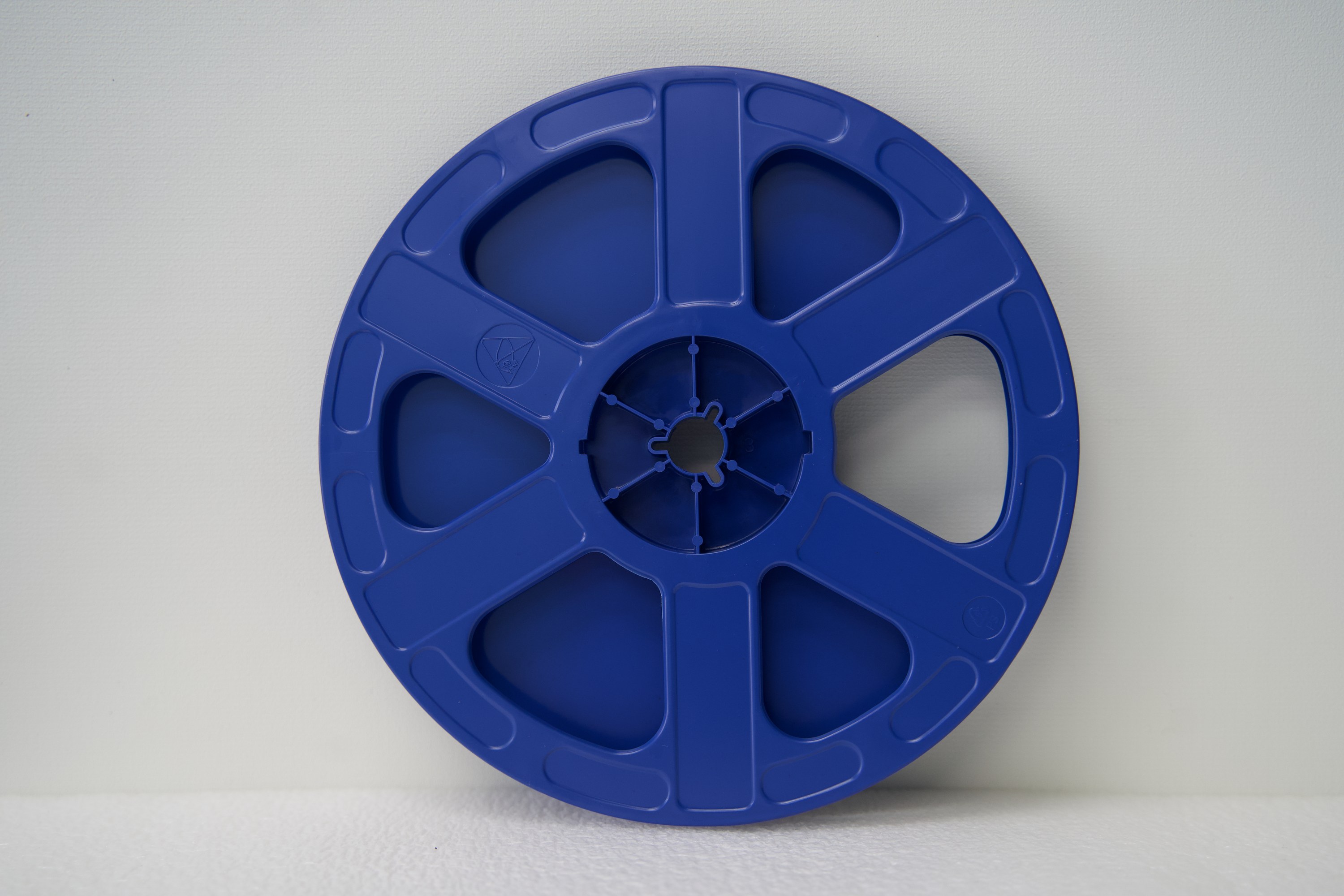 7" Reel 1.6A Series back view