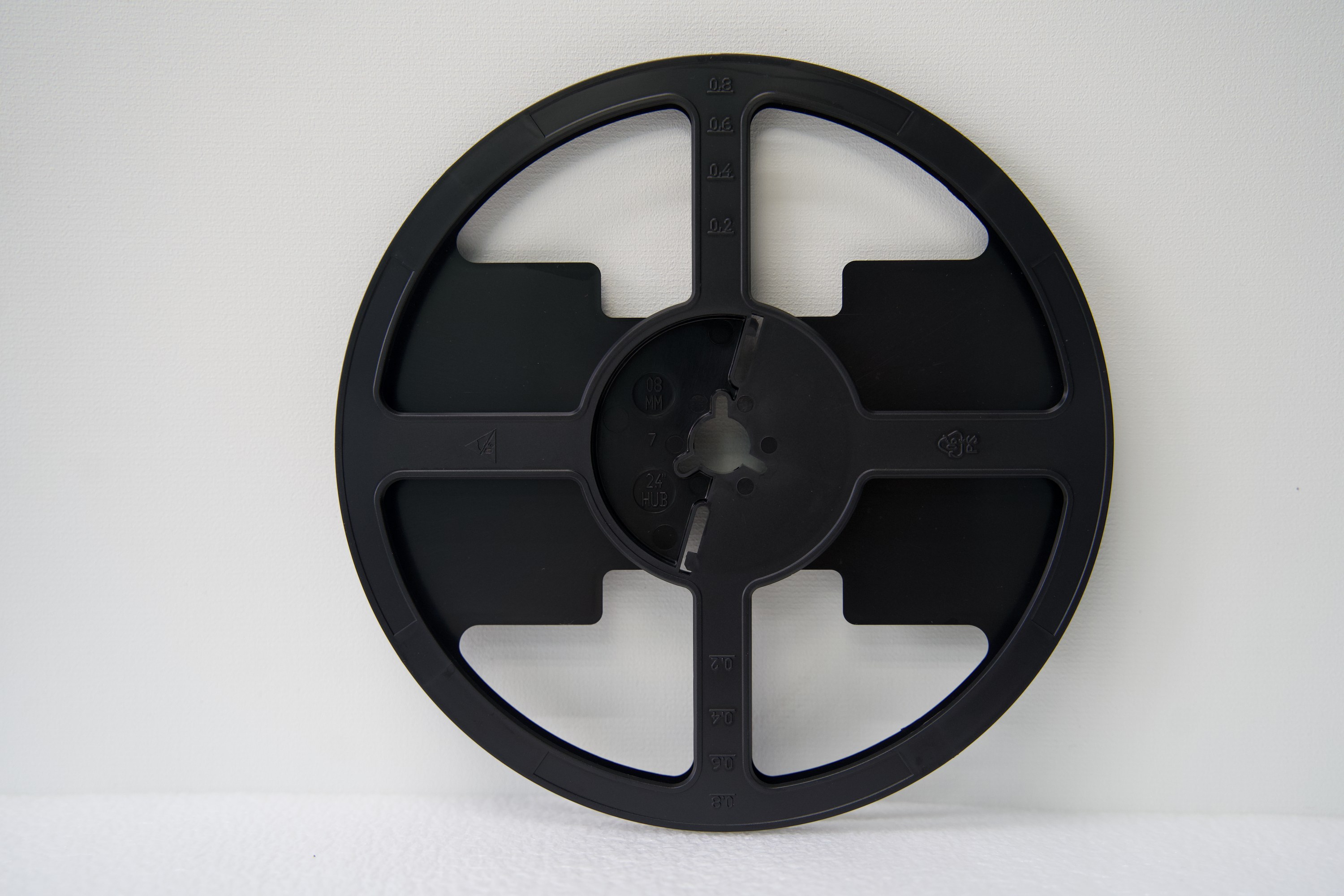 7" Reel 4.4A Series back view